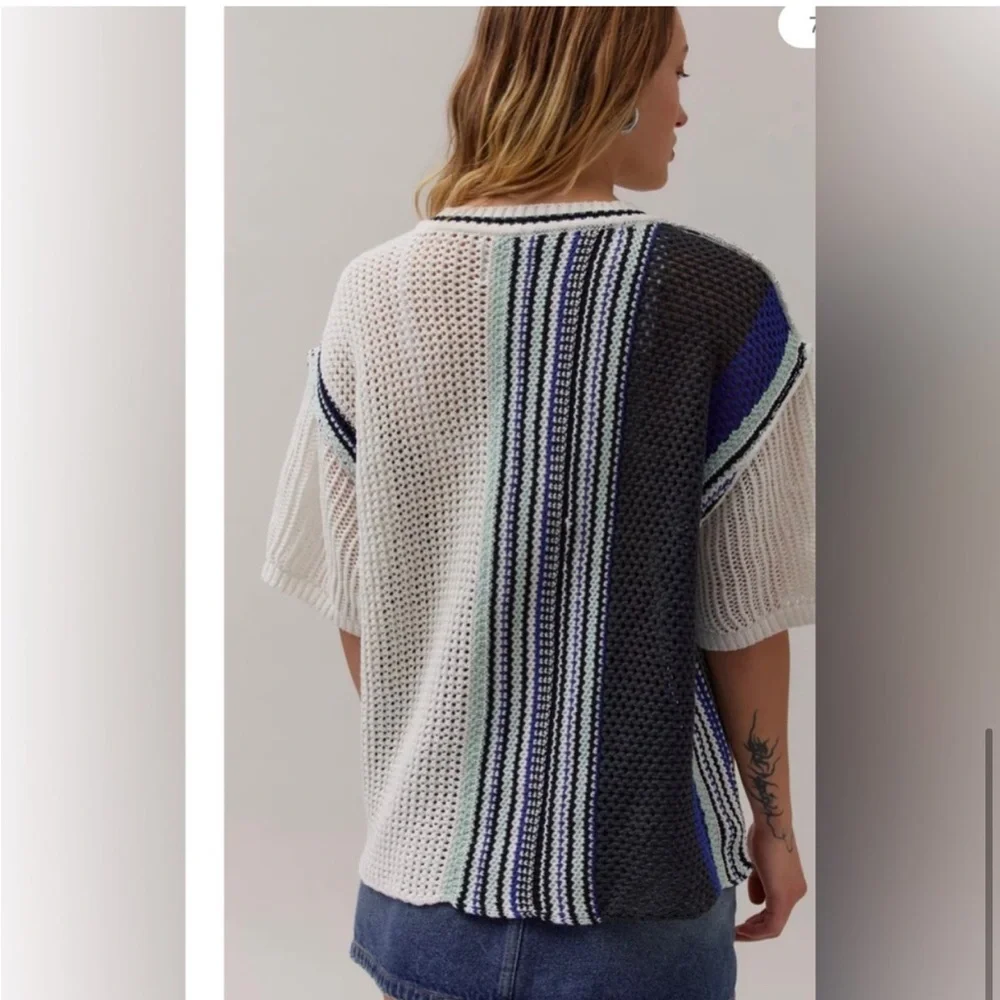 BDG UO Domino white‎ blue black crochet sweater top tee shirt Size Medium new